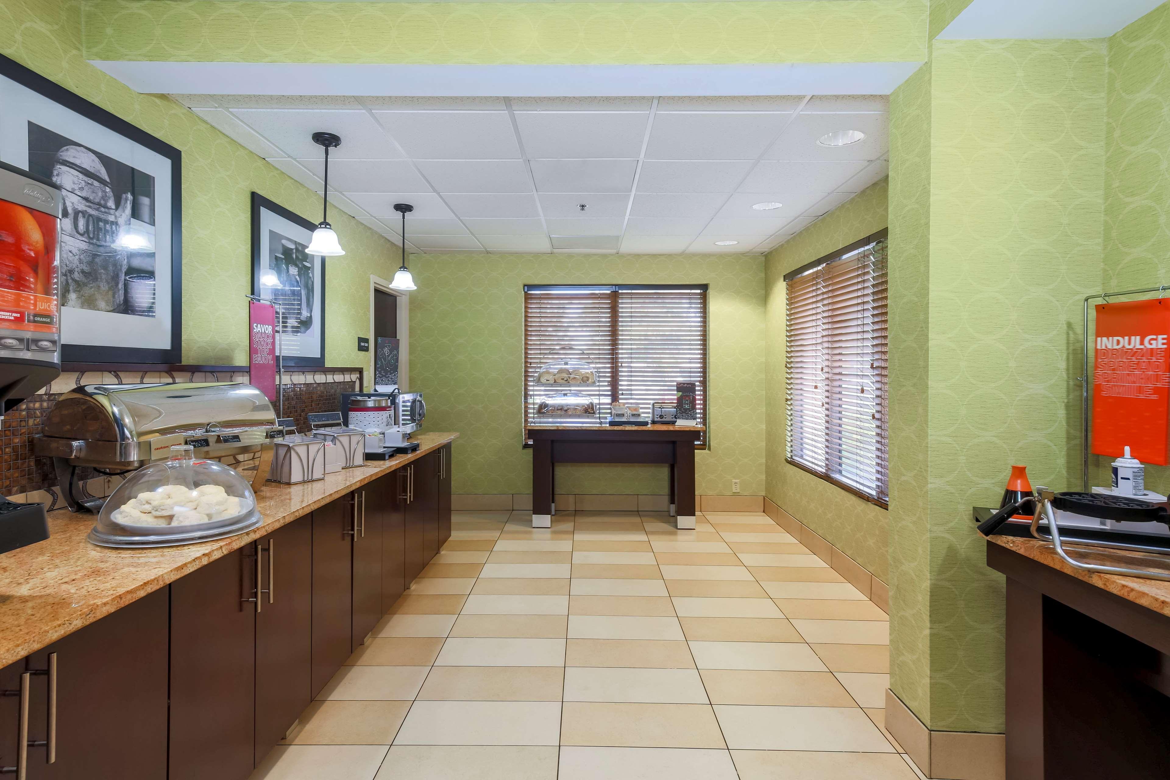 Hampton Inn Memphis-Walnut Grove/Baptist East Eksteriør billede